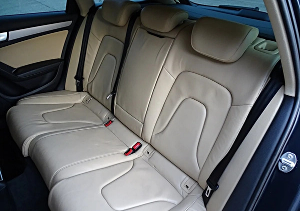Audi A4 cena 41900 przebieg: 253000, rok produkcji 2012 z Oborniki małe 781